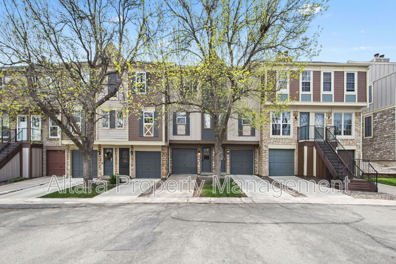 2578 E Nichols Circle