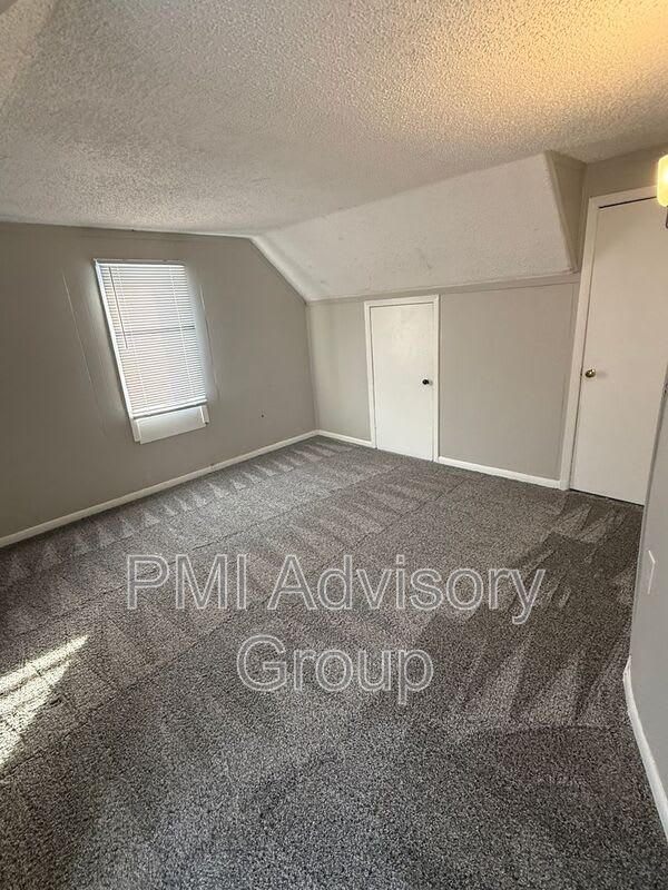 2027 SW Van Buren St