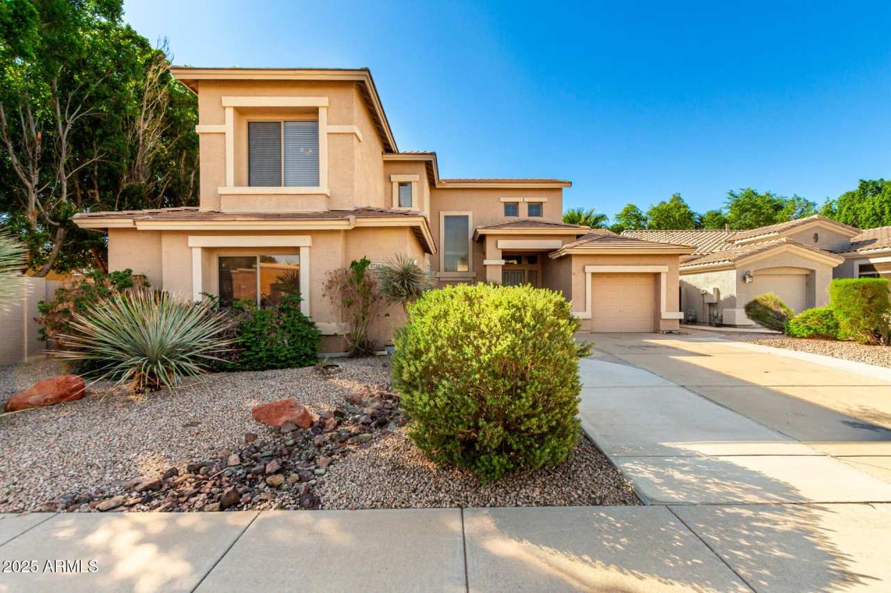 1715 W MORELOS Street