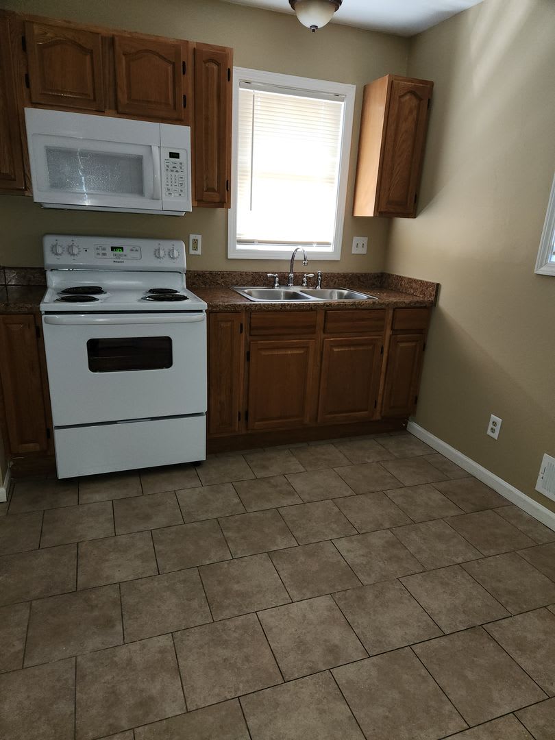 2 Bedroom 1 bath All Updated