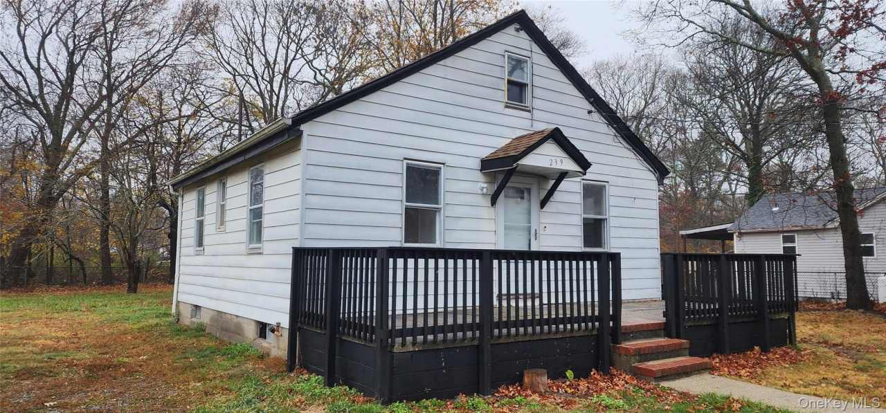239 Commack Road