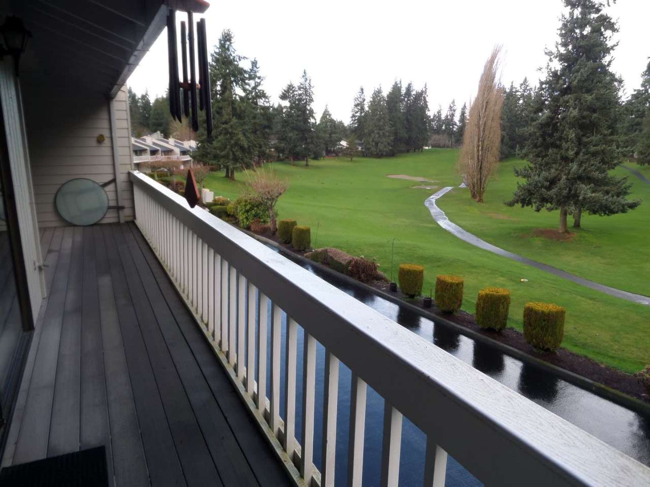 Immaculate 3-Bedroom Townhome w/Fantastic Golf Course Views in Twin Lakes Community!!