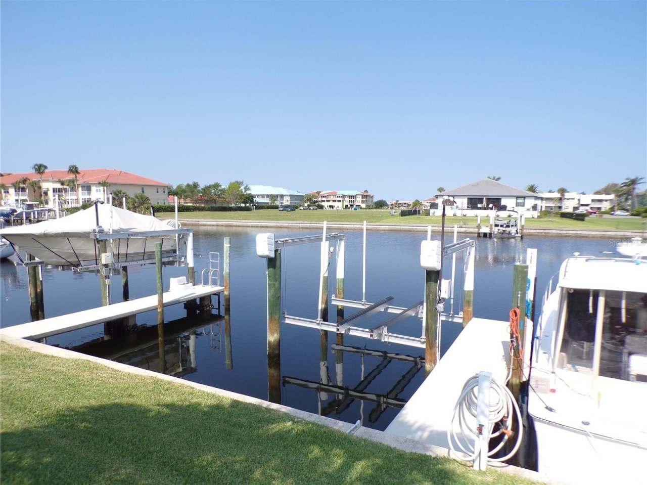 3245 WHITE IBIS COURT