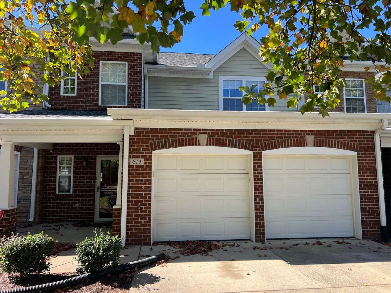 Spacious 3-Bedroom Townhome in The Retreat at Northwoods – Murfreesboro