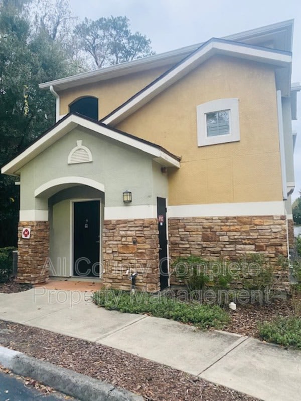 8539 Gate Parkway West