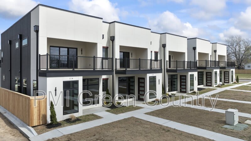 114 East Elgin Street