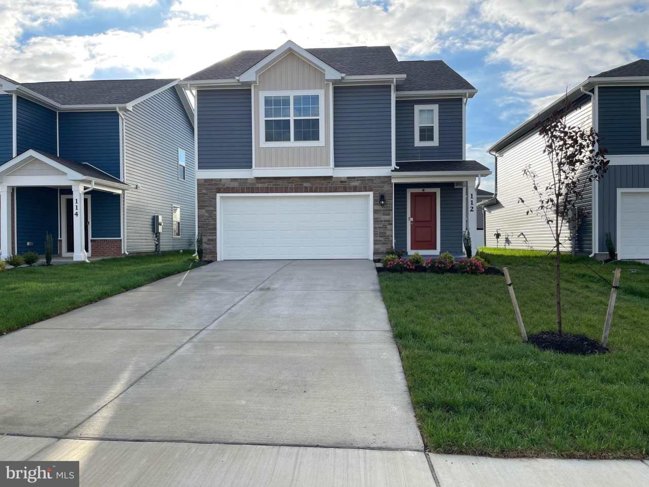 112 CHARING CROSS Drive