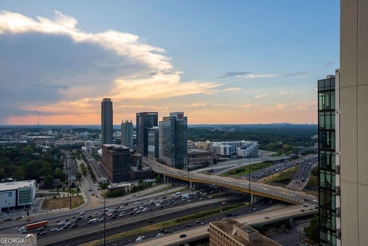 1280 W Peachtree Street NW #3304