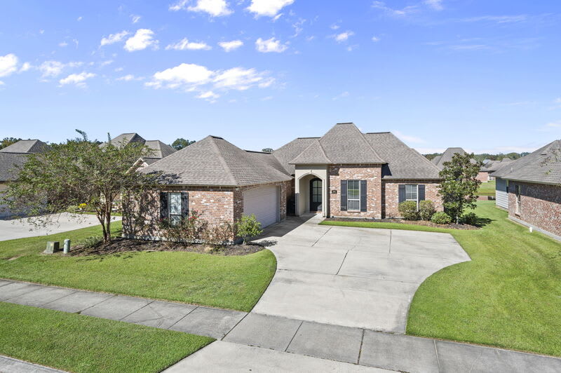 16923 Bradford Avenue