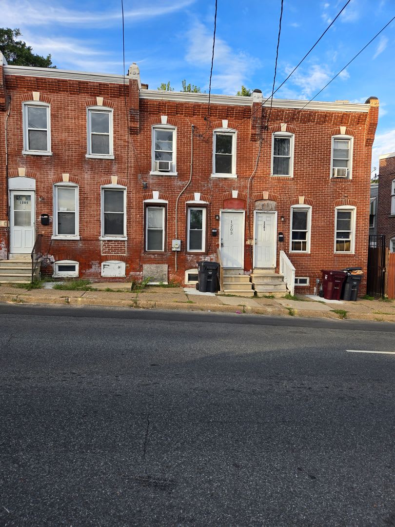 2 Bedroom 1 Bath Townhouse