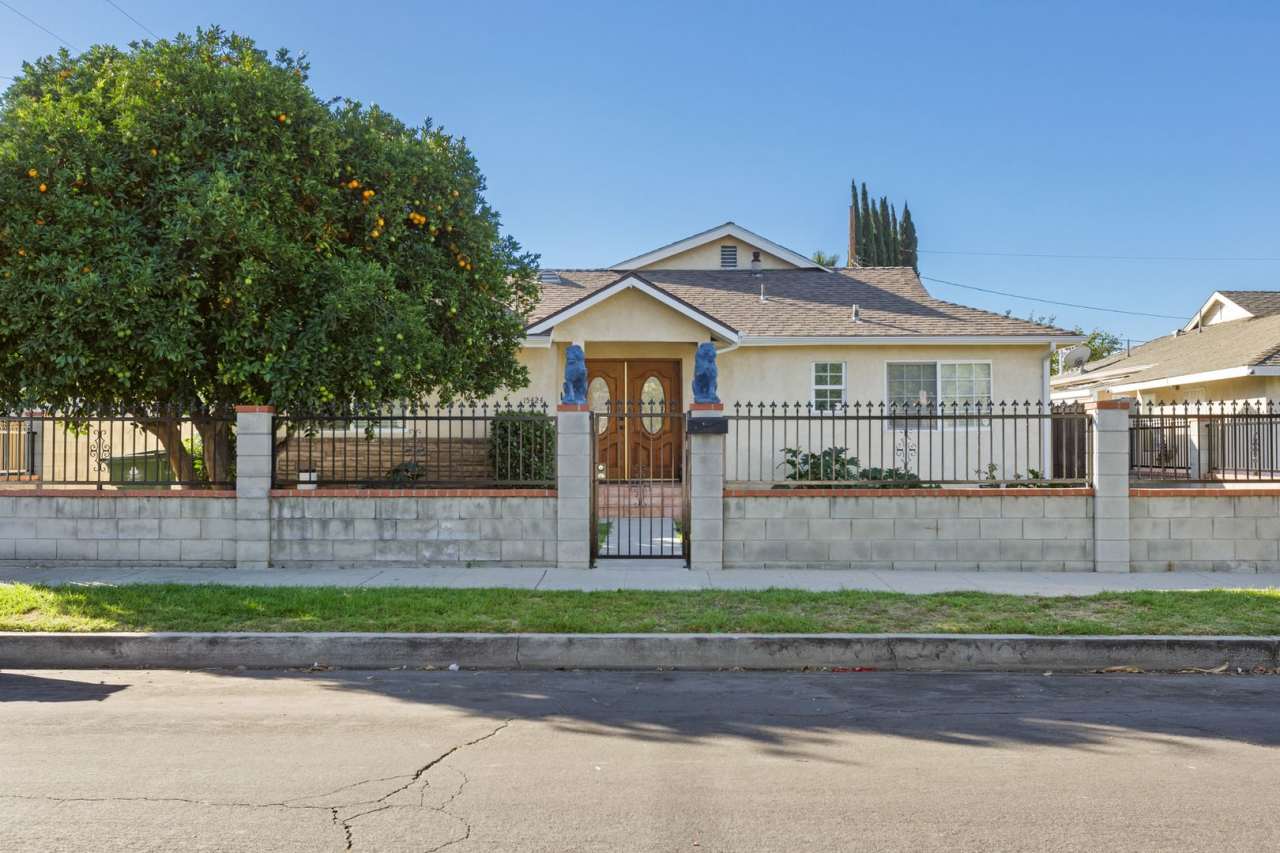 Spacious Mission Hills Home – Modern Comfort in a Prime Location!