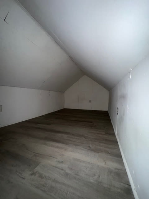 356 1/2 Apple Street - 1