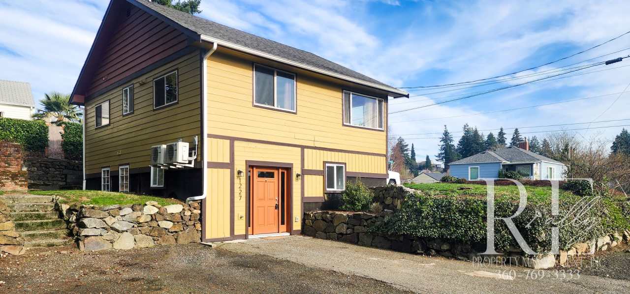 Quality Remodeled 2-Bed in Prime Location