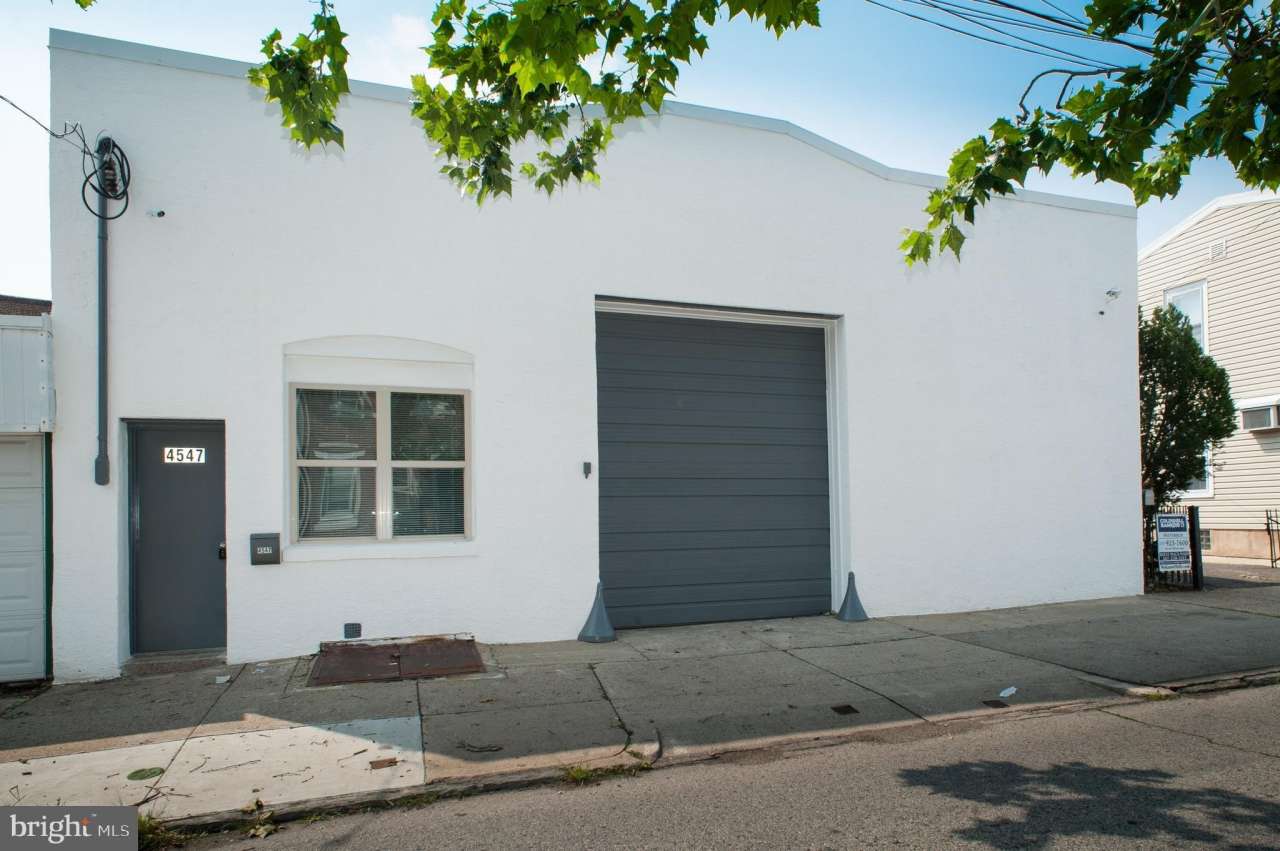 4547-49 E THOMPSON Street