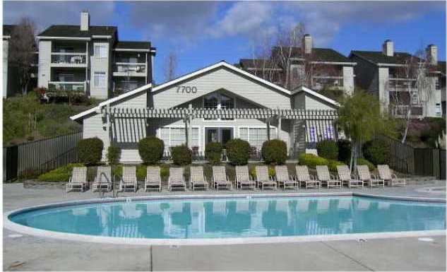 Beautiful Upper Level Condo