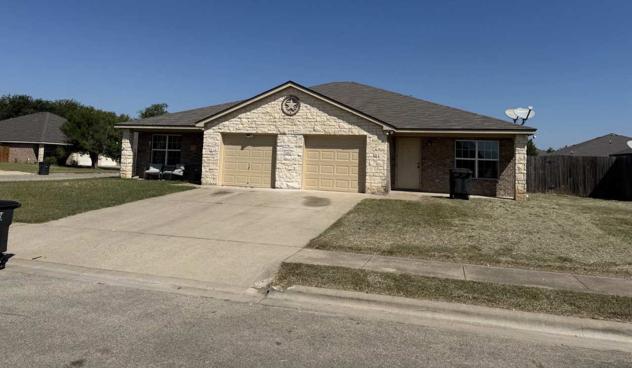 1401 Cavalry Lane - B