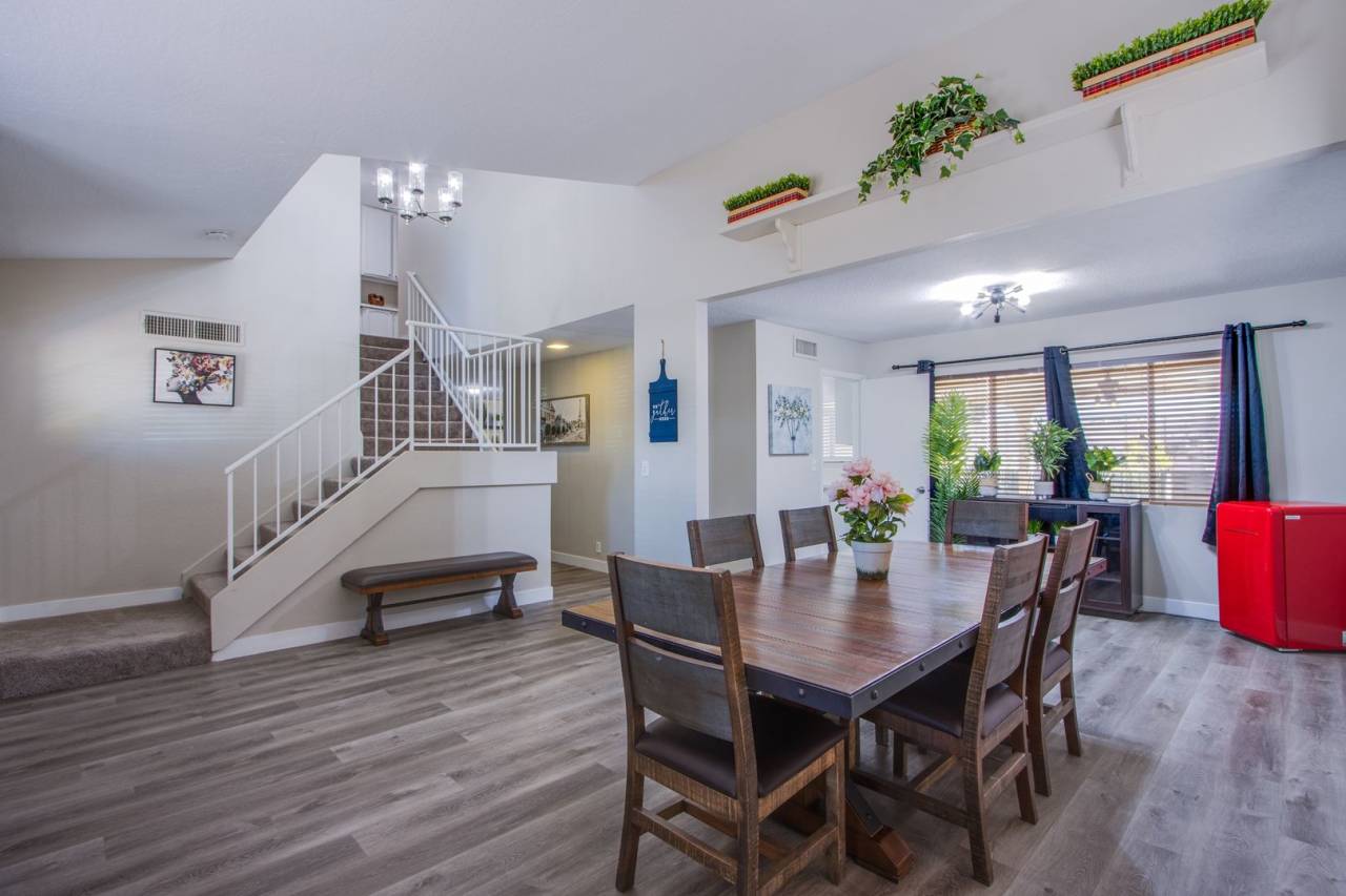 Spacious, Stylish, and Fully Furnished – Luxury 5-Bedroom Home in Henderson