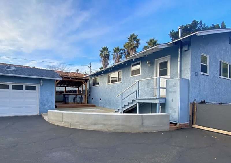 355 Beaumont Dr