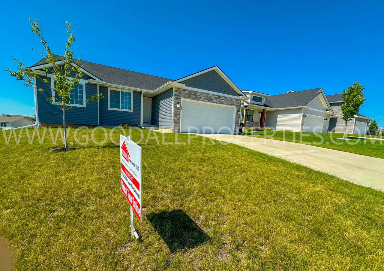 Ranch Style 3 Bedroom 2 Bath home in Waukee with a Walk out basement!!