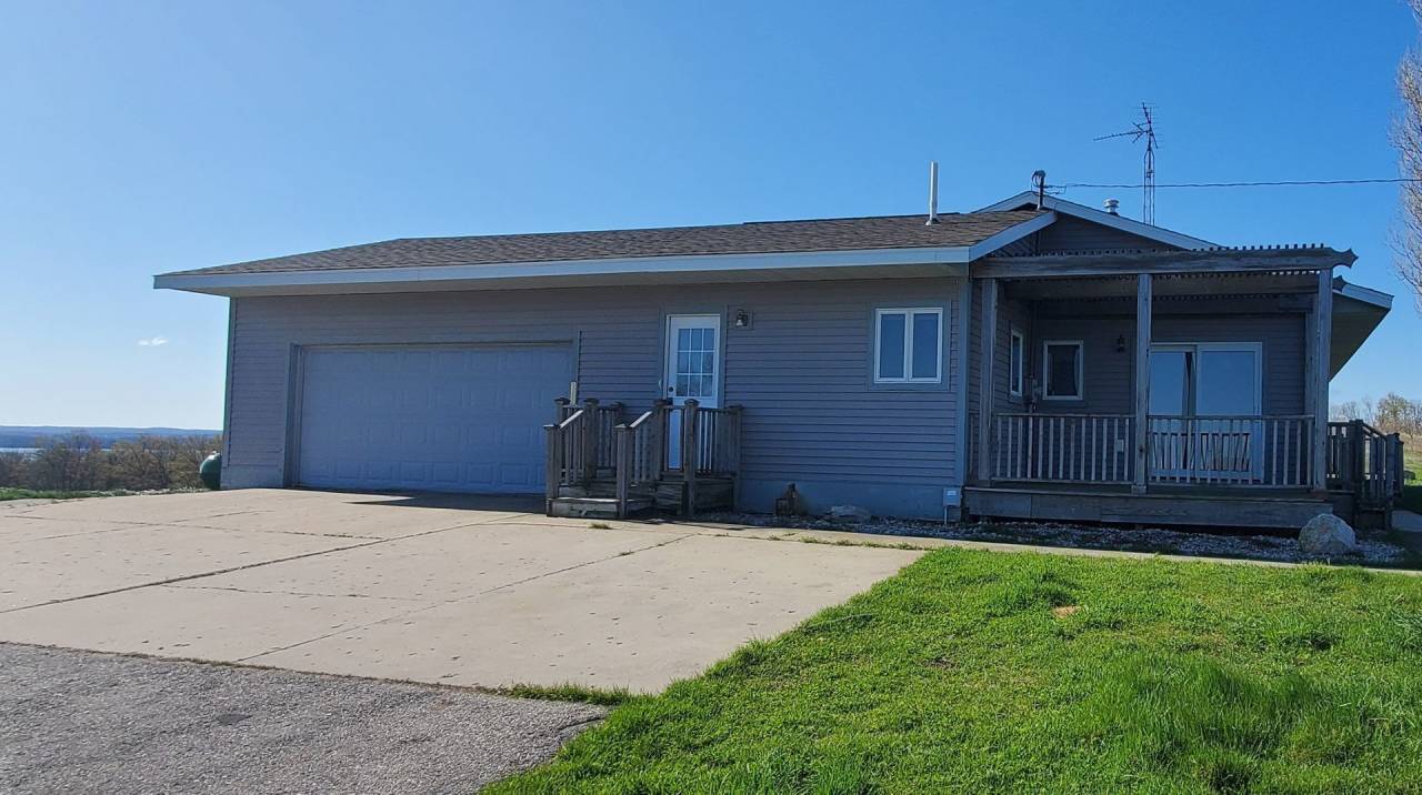 LARGE HOME WITH BEAUTIFUL VIEWS OF BOTH GRAND TRAVERSE BAYS