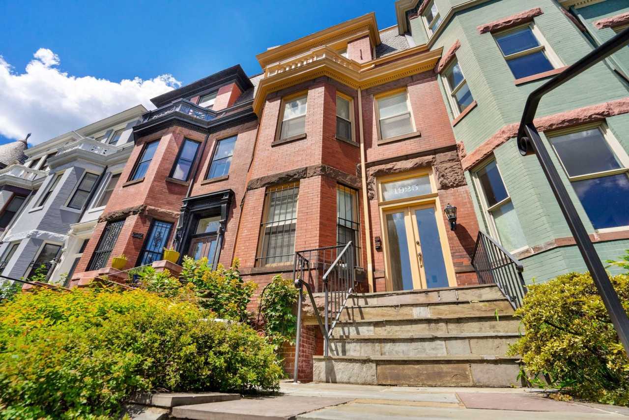 Professionally Managed// 3 Bedroom 2 Bathroom Condo // Kalorama/Dupont Circle// 1 Parking Spot Included