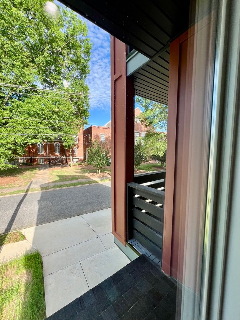 Room in 4 Bedroom Home at S Webb St