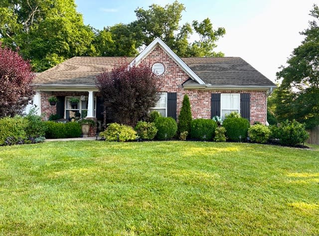 1044 Hummingbird Lane