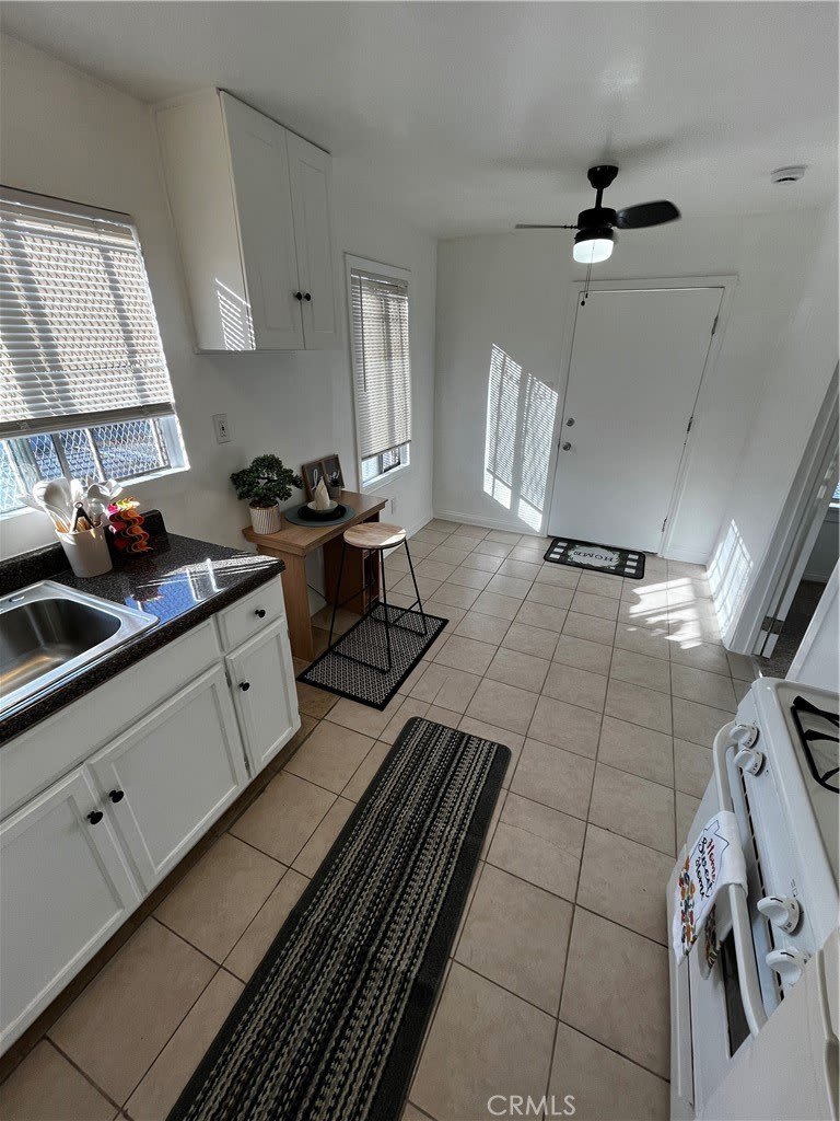 4522 S. Normandie Avenue