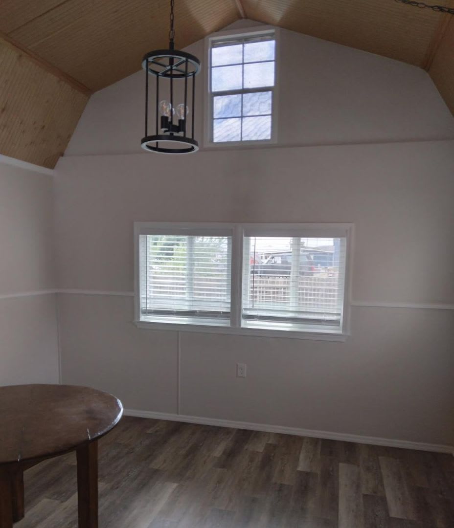 Cute  Cozy Tiny Home ** In Cordes Lakes!**