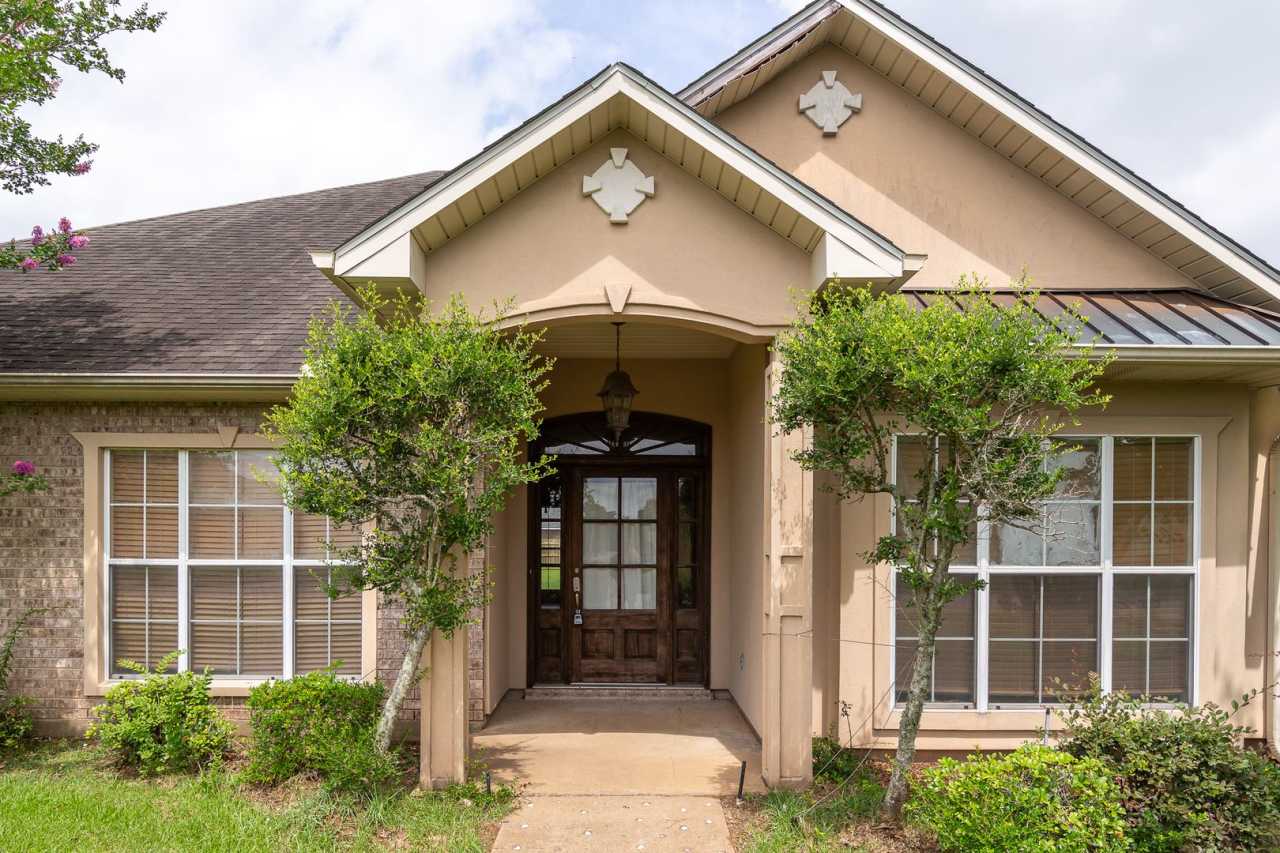 ***Large 4/2.5 in Westpoint***