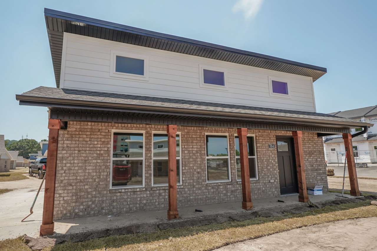 2 Bed 2 Bath Home in Fayetteville!