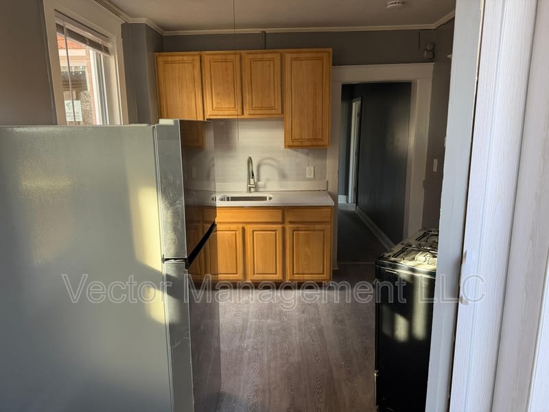 57 Whiting Street - 61-2