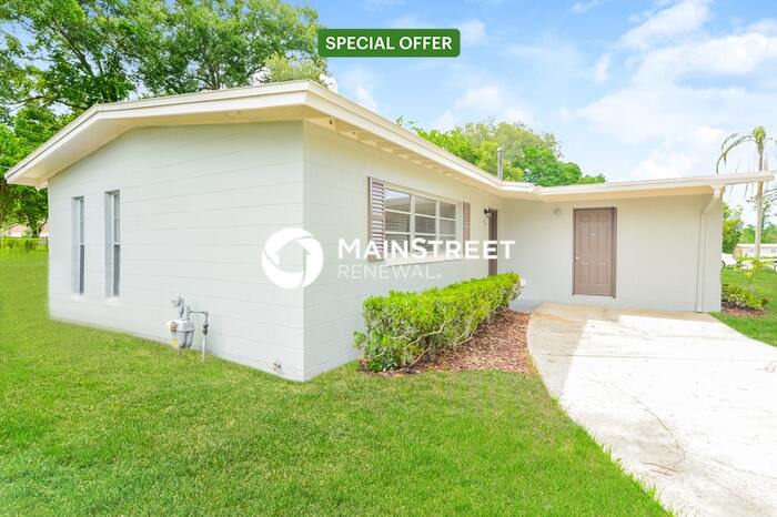 6114 Oakcrest Circle