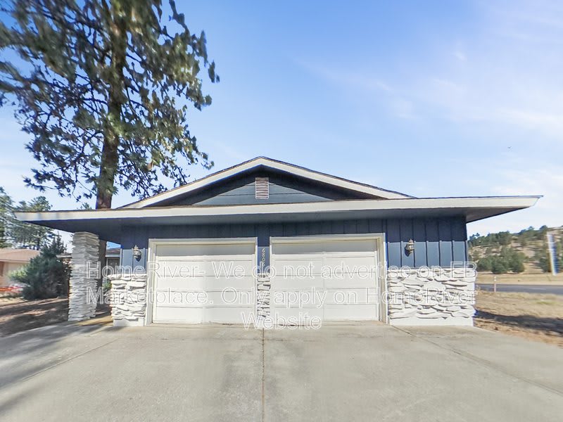 6806 W Johannsen Ave