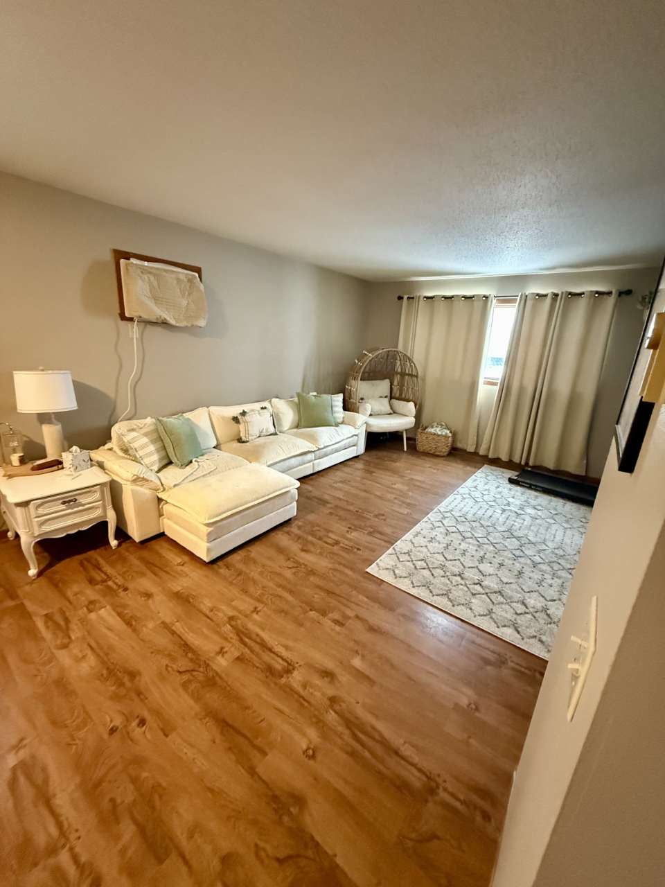 162 Tower Road South - 162