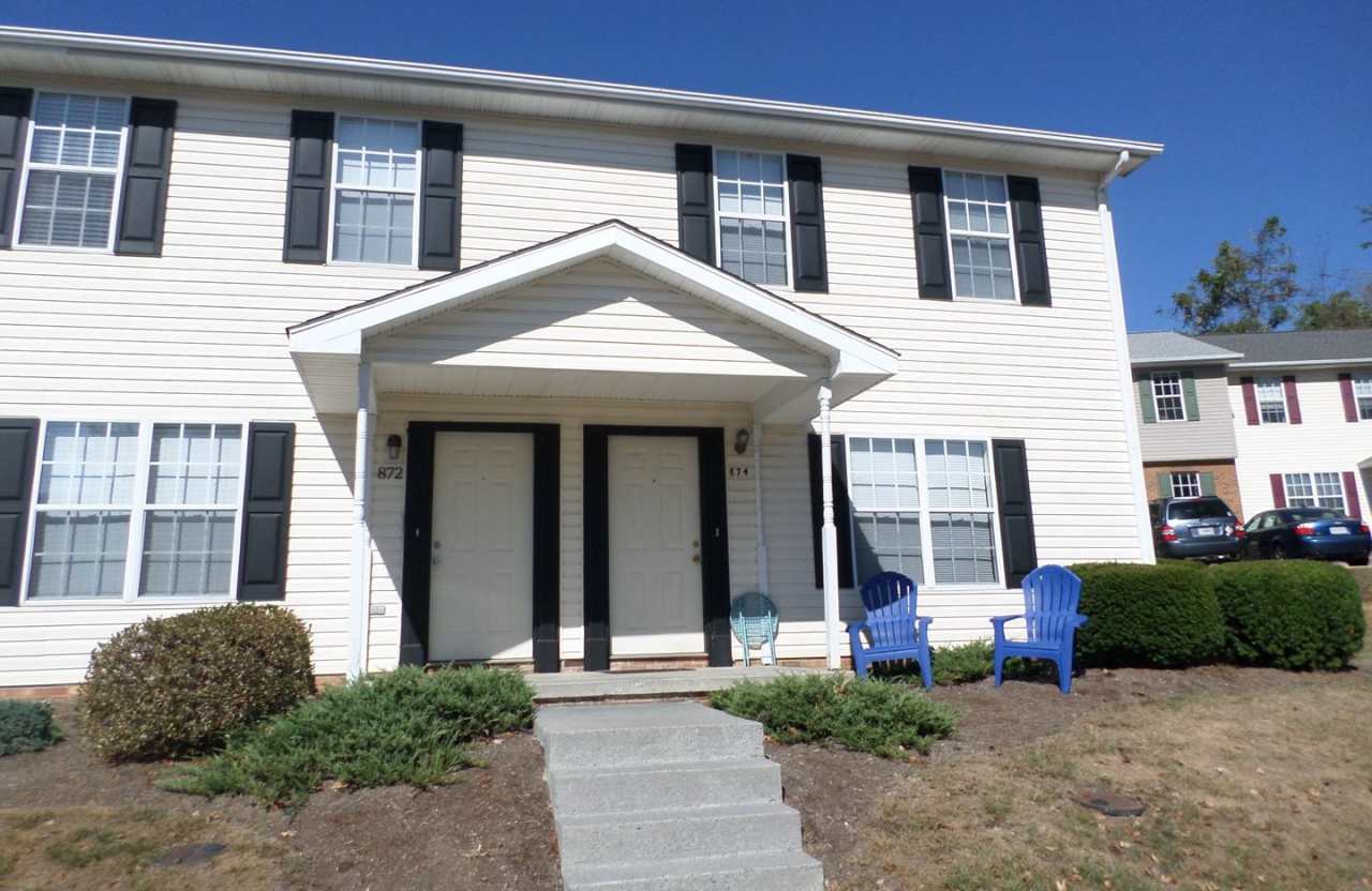 4 Bedroom 2.5 Bath Townhouse