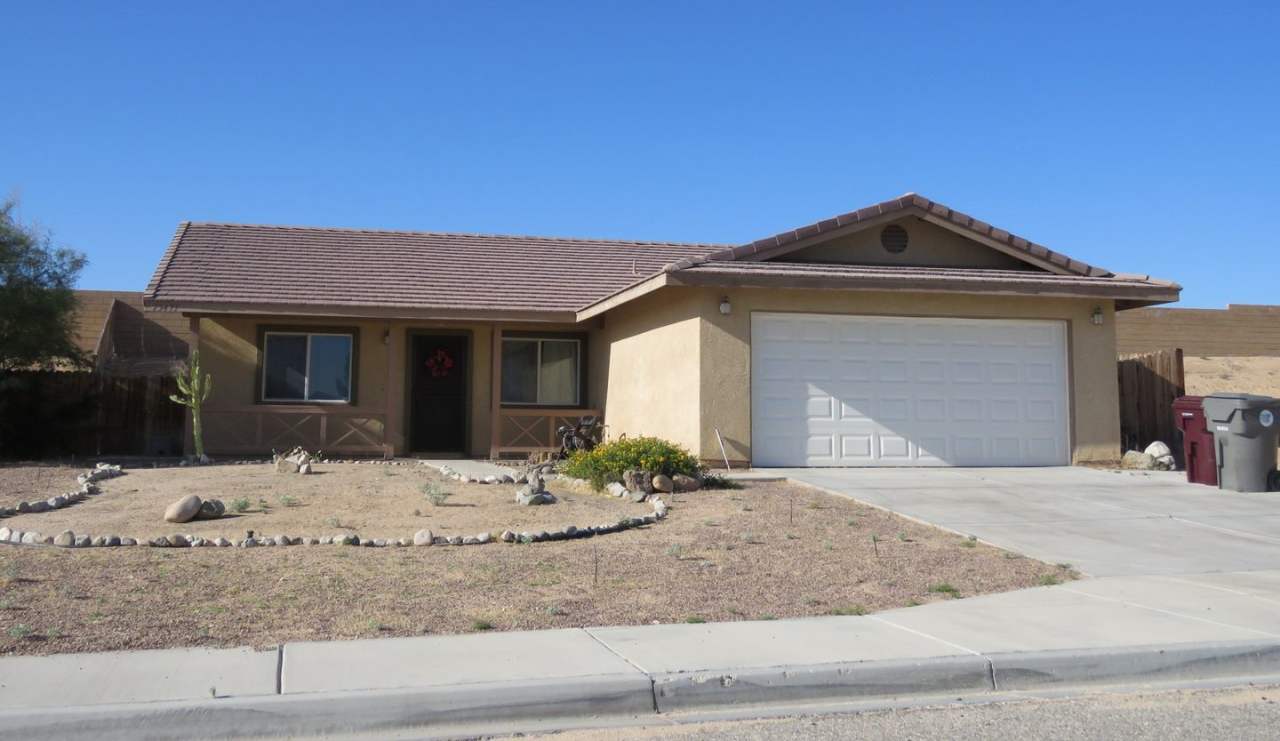 5 Bedroom in quiet community!