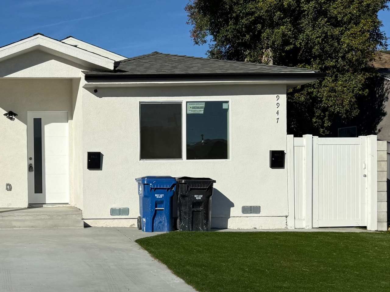 Stunning 10-Foot Ceilings  Modern Luxury in Prime Burbank!