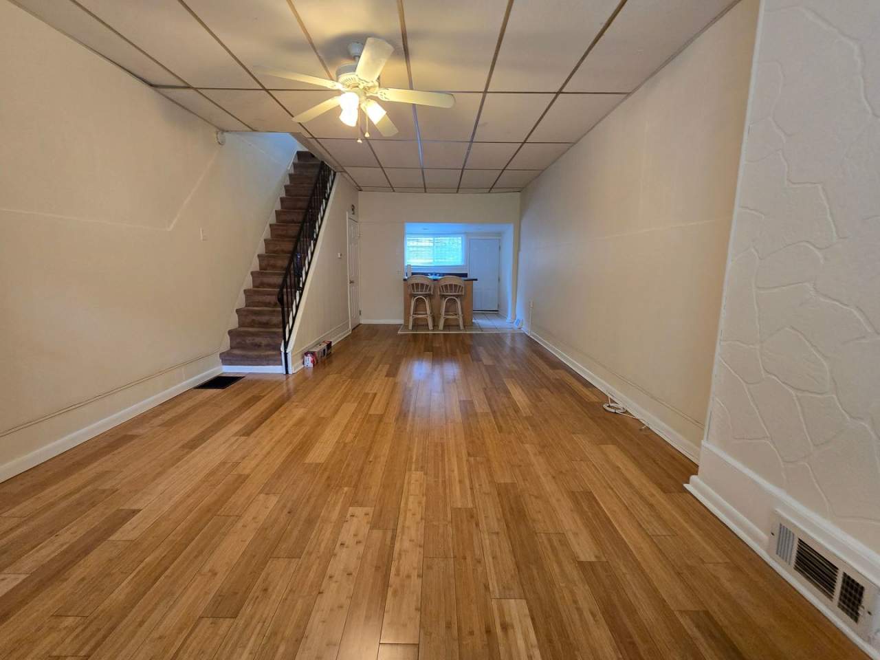 LOVELY 2 BEDROOM BREWERY TOWN HOUSE AVAILABLE NOW