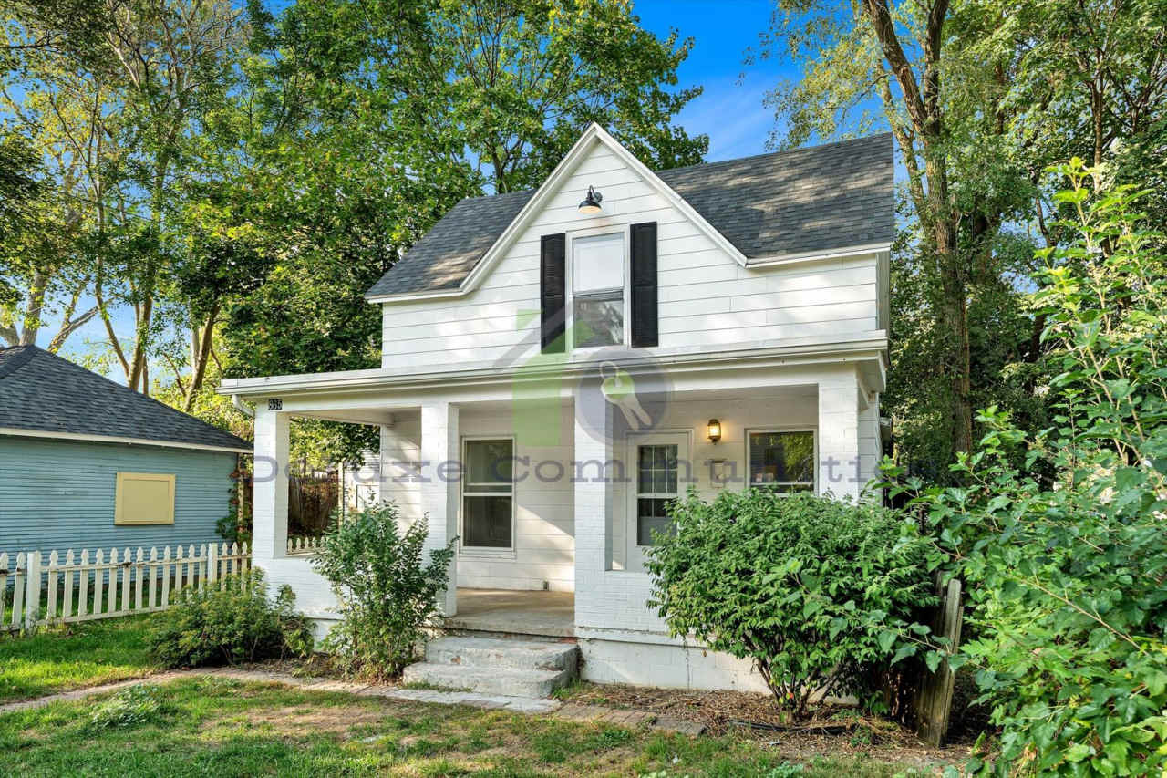 Remodeled 3BR + Flex Room | Steps from Leonard  Minutes to Downtown