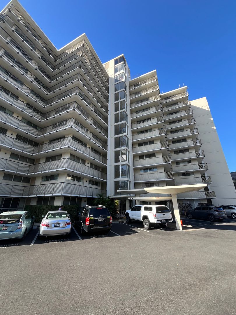 2 Bdrm/1 Bath in Makiki - The Consulate