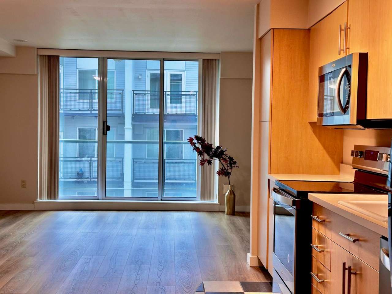 Downtown Bellevue Studio with Balcony, In-Unit Laundry  Amenities