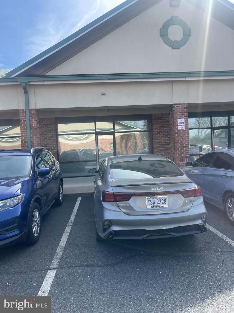 2785 RICHMOND Highway unit: 5- 103, 105