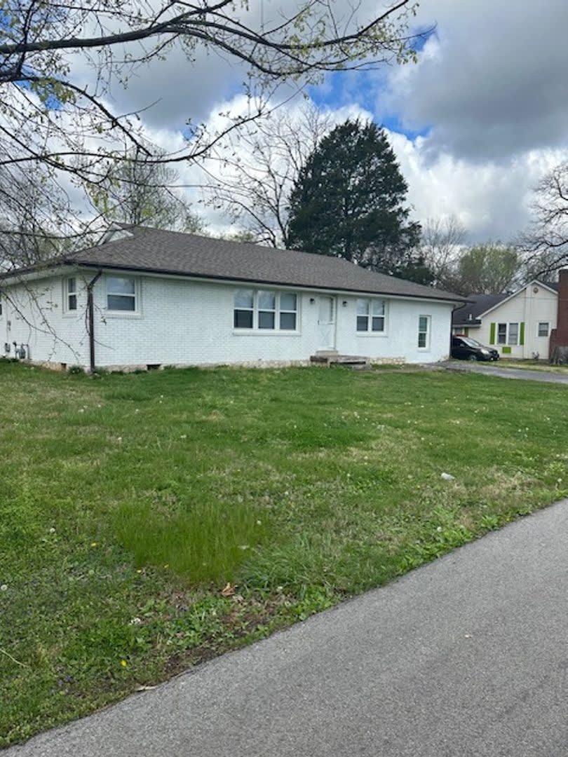 Single family, 4 bedroom 1.5 bath, great location