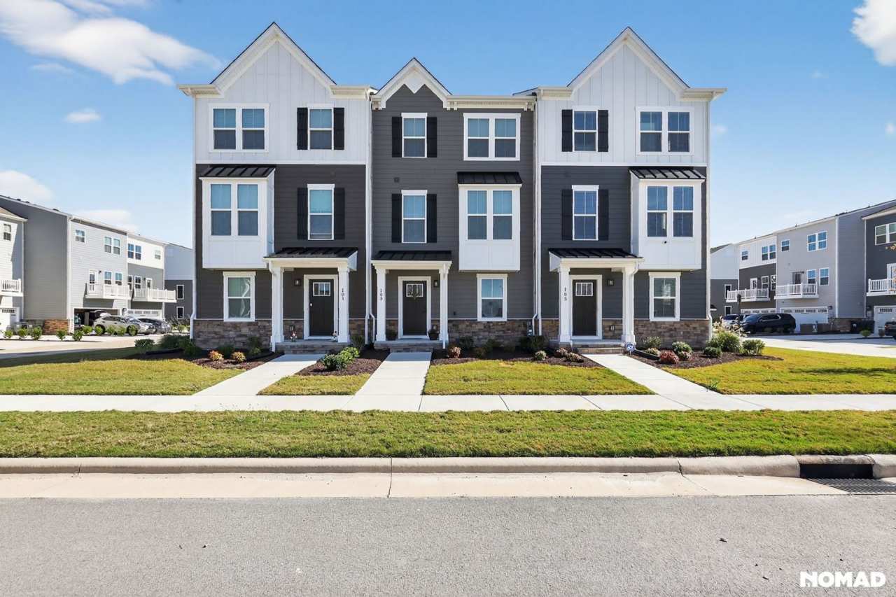 Charming 3BR Condo in Moyock