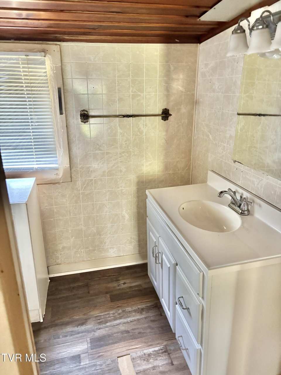 2701 Indian Ridge Road