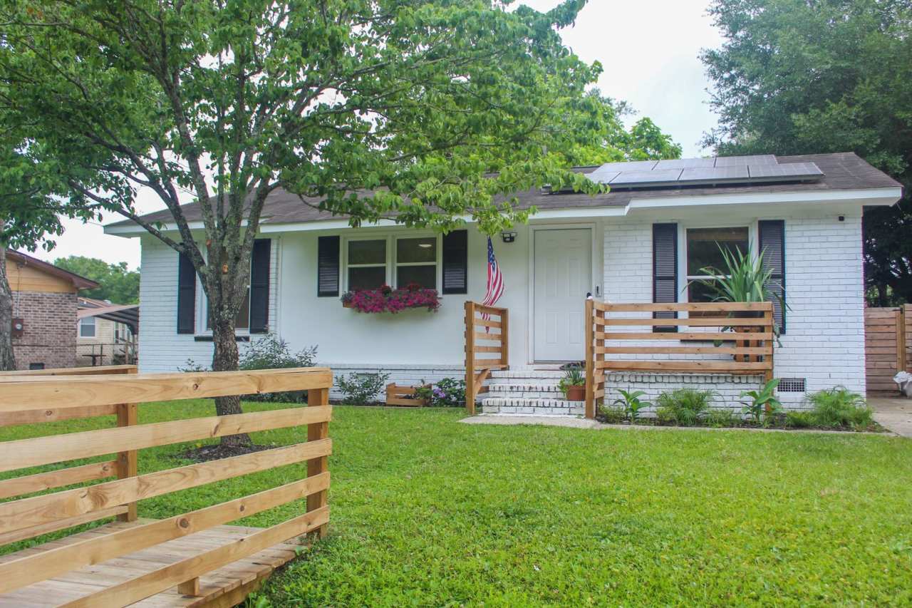 Renovated 3-Bedroom Single-Story Home with Private Backyard in James Island
