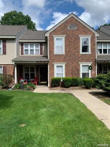 1649 EMERSON Circle