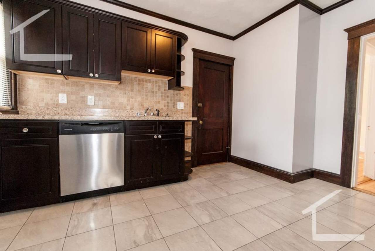 Nicely renovated 3 bed with a parking spot included!