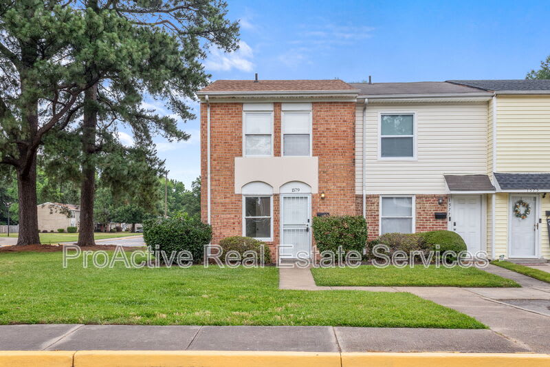 1579 Darren Circle - 1